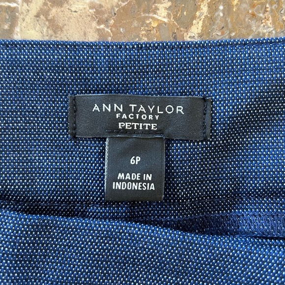 Ann Taylor Factory | Women’s blue tencel petite ankle pants, size 6P - Picture 11 of 15
